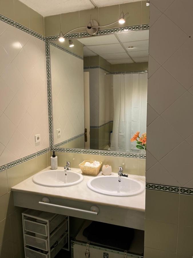 Very Nice Apartament. City Center. Private Parking Sevilla Bagian luar foto
