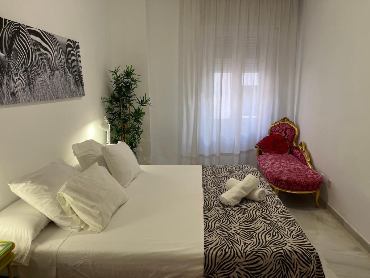 Very Nice Apartament. City Center. Private Parking Sevilla Bagian luar foto